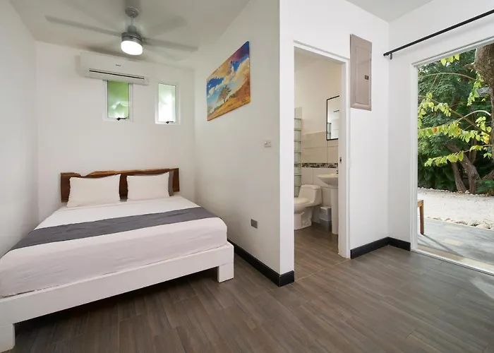 In The Shade - Coworking - 300mbit - Adults Only 4* Tamarindo